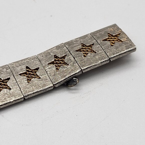 VTG Gold Tone Open Work Mesh Cut Out Stars Articulated Bracelet - Picture 5 of 12